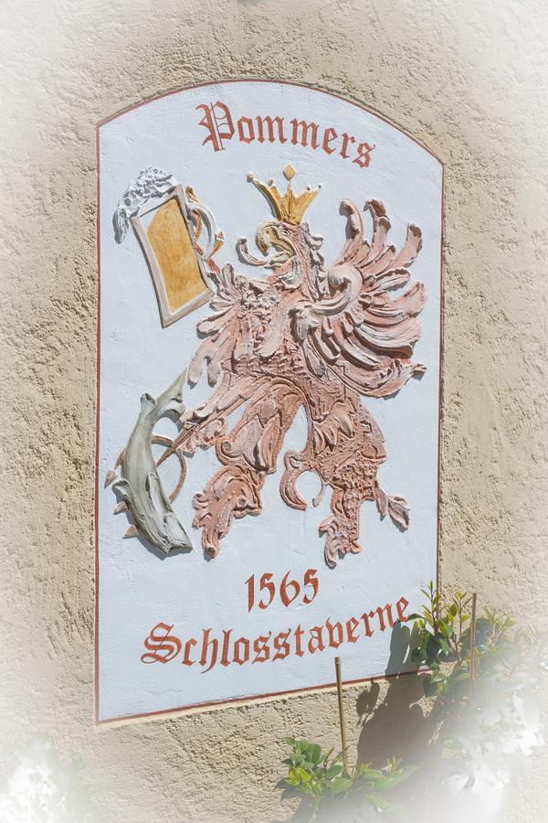 Schlosstaverne ブラウナウ・アム・イン エクステリア 写真