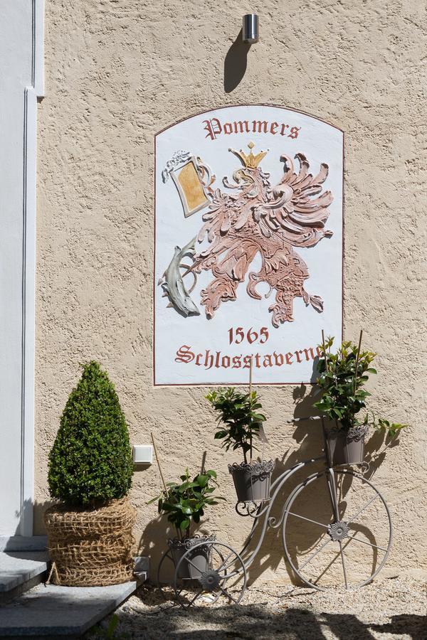 Schlosstaverne ブラウナウ・アム・イン エクステリア 写真
